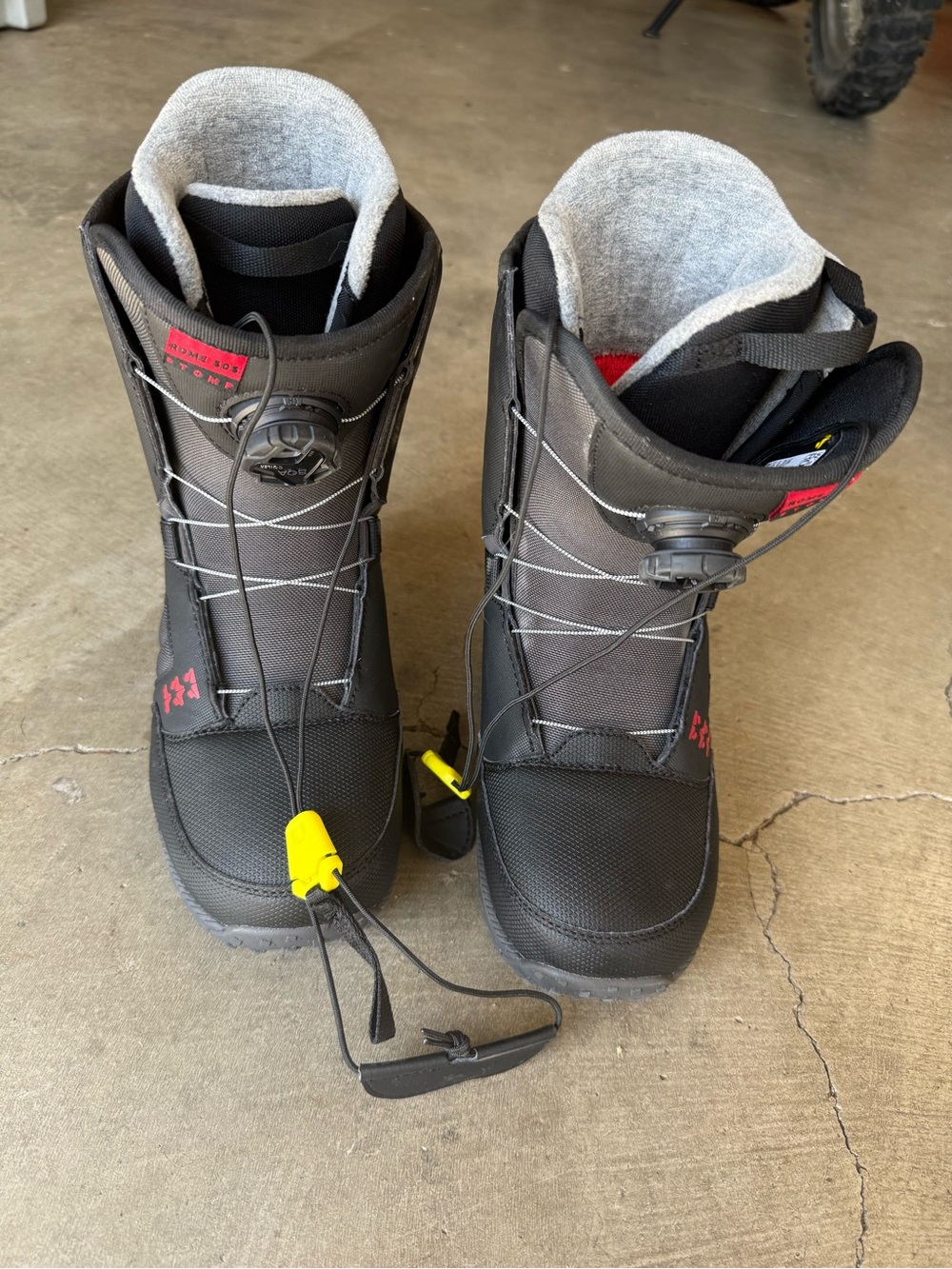 Women’s Burton Black Winter Snowboard Boots with Yellow Pull Tab